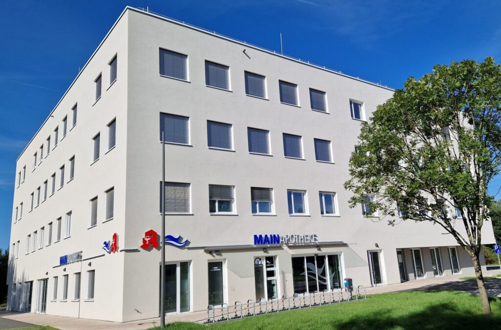 Filiale der Main-Apotheke von Außen